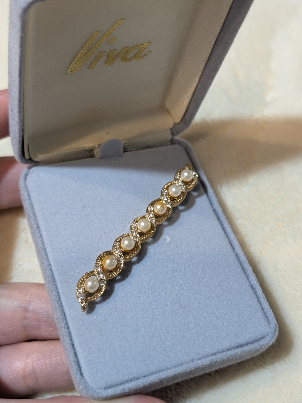 Viva Vintage Gold Tone Bar Pin Beaded Imitation Pearl & Rhinestone White Accents